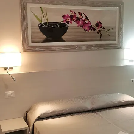 Angelica Hotel 3*